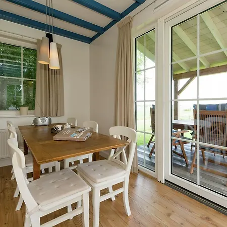 Ferienhaus Lively Cottage Near Lake In Schellinkhout *