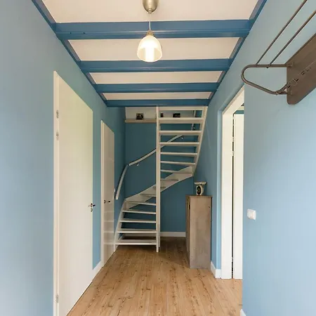 Lively Cottage Near Lake In Schellinkhout * Schellinkhout